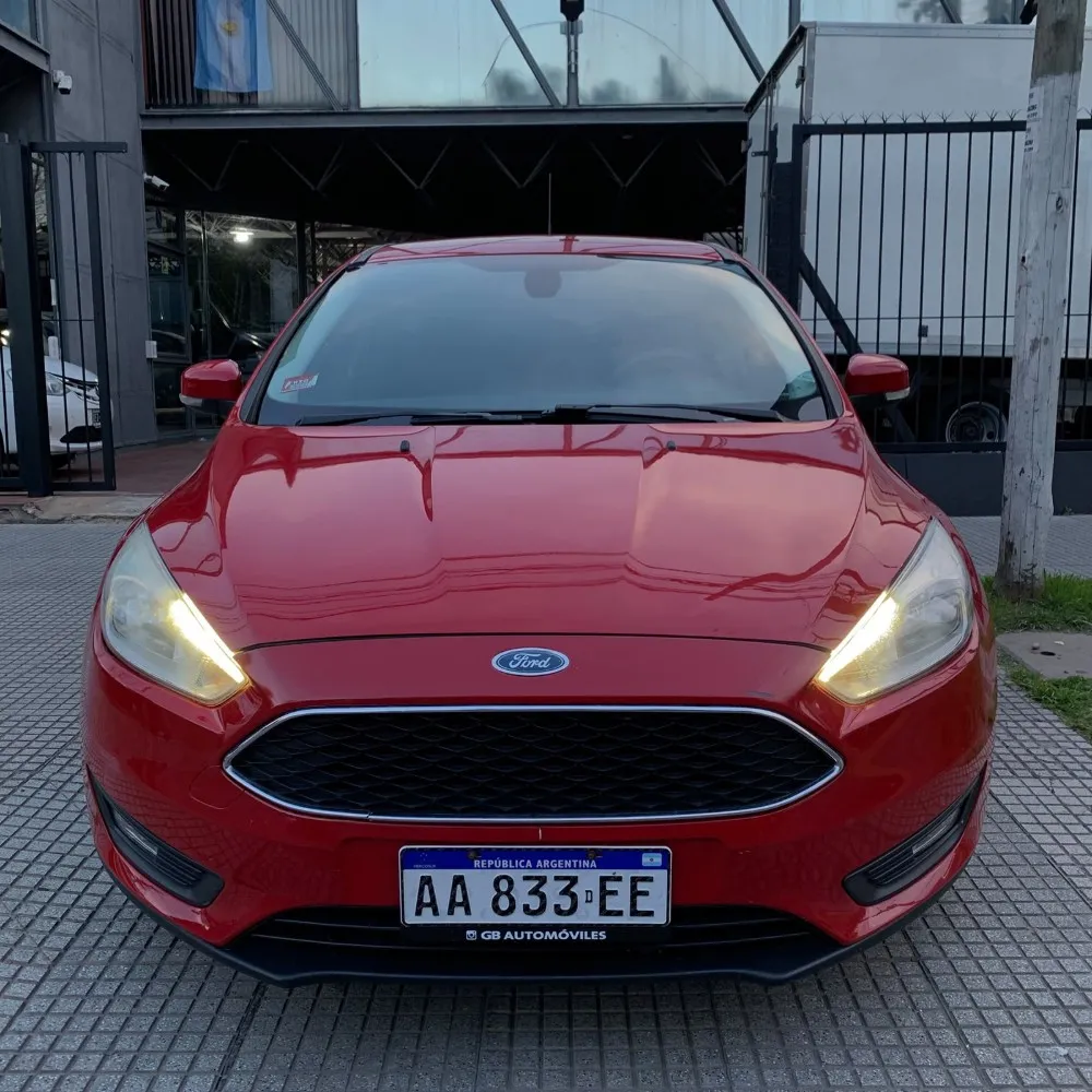 Ford FOCUS S 1.6 5P — foto 2