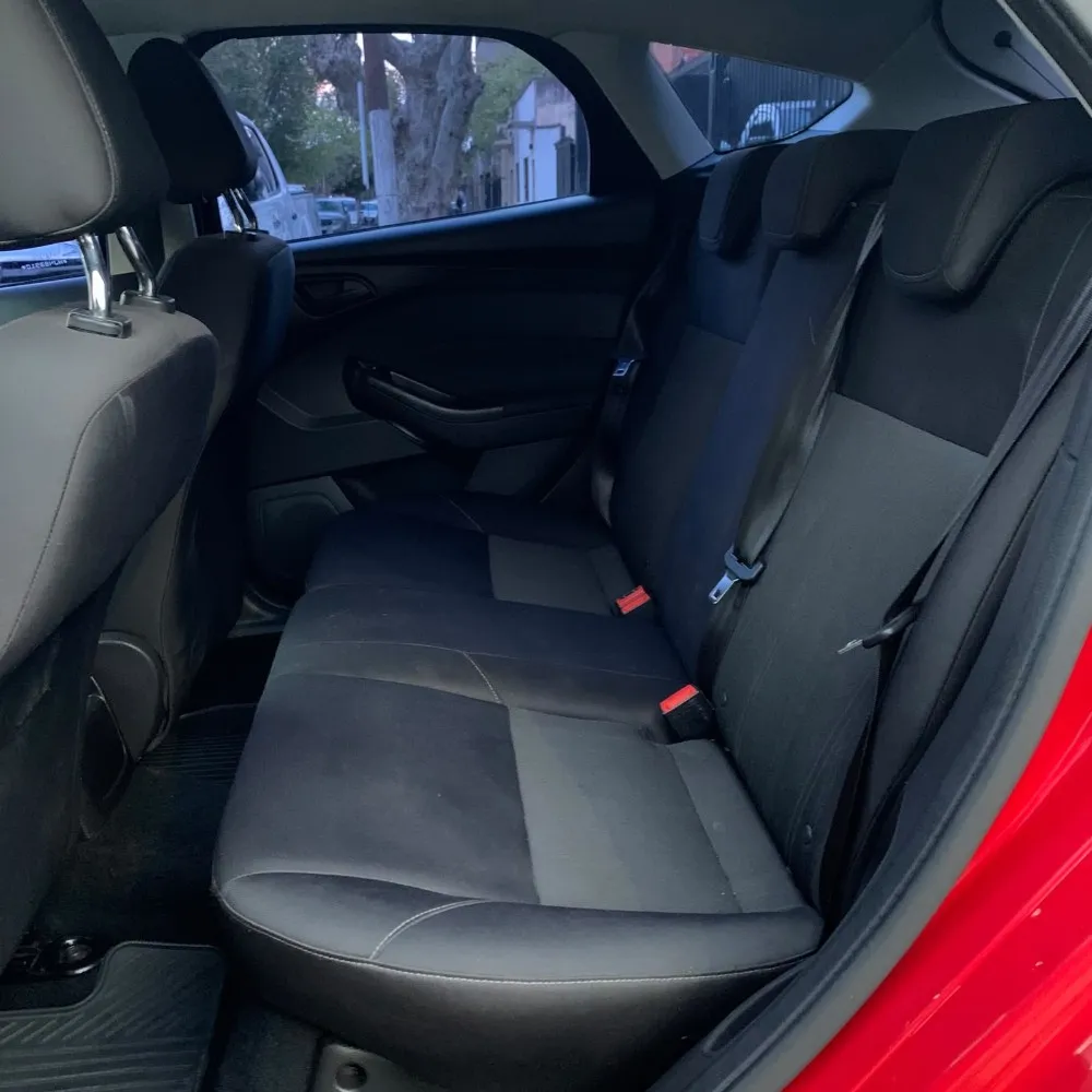 Ford FOCUS S 1.6 5P — foto 10