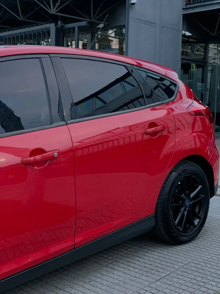 Ford FOCUS S 1.6 5P — foto 13