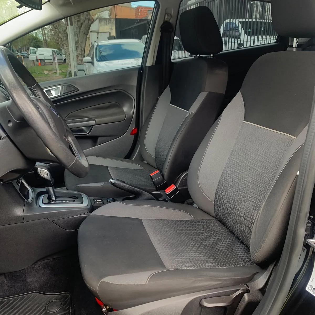 Ford FIESTA 1.6 SE Automatico — foto 13