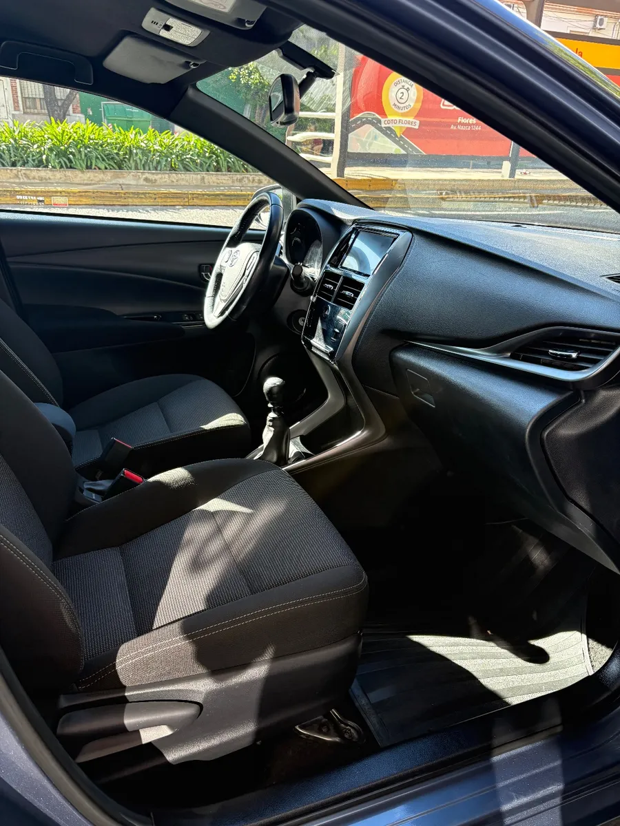 Toyota Yaris 1.5 XLS — foto 9