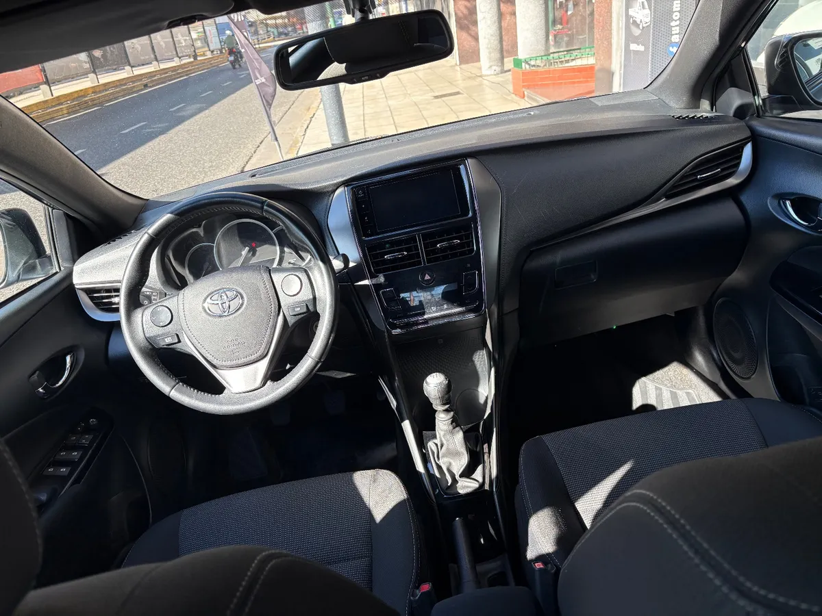 Toyota Yaris 1.5 XLS — foto 11