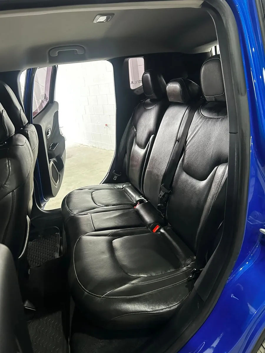 Jeep RENEGADE SPORT AT — foto 3
