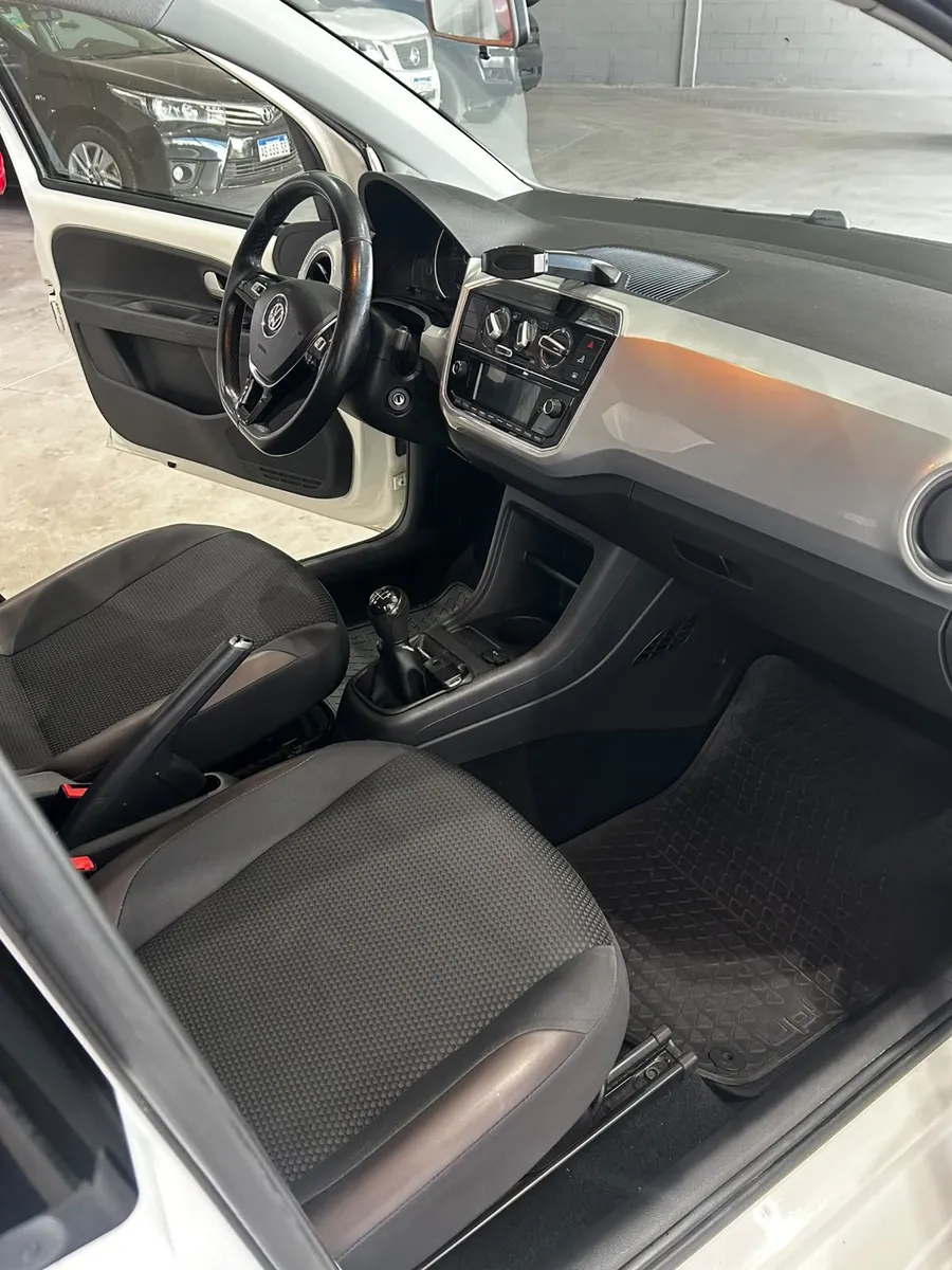 Volkswagen UP HIGHLINE MT — foto 7