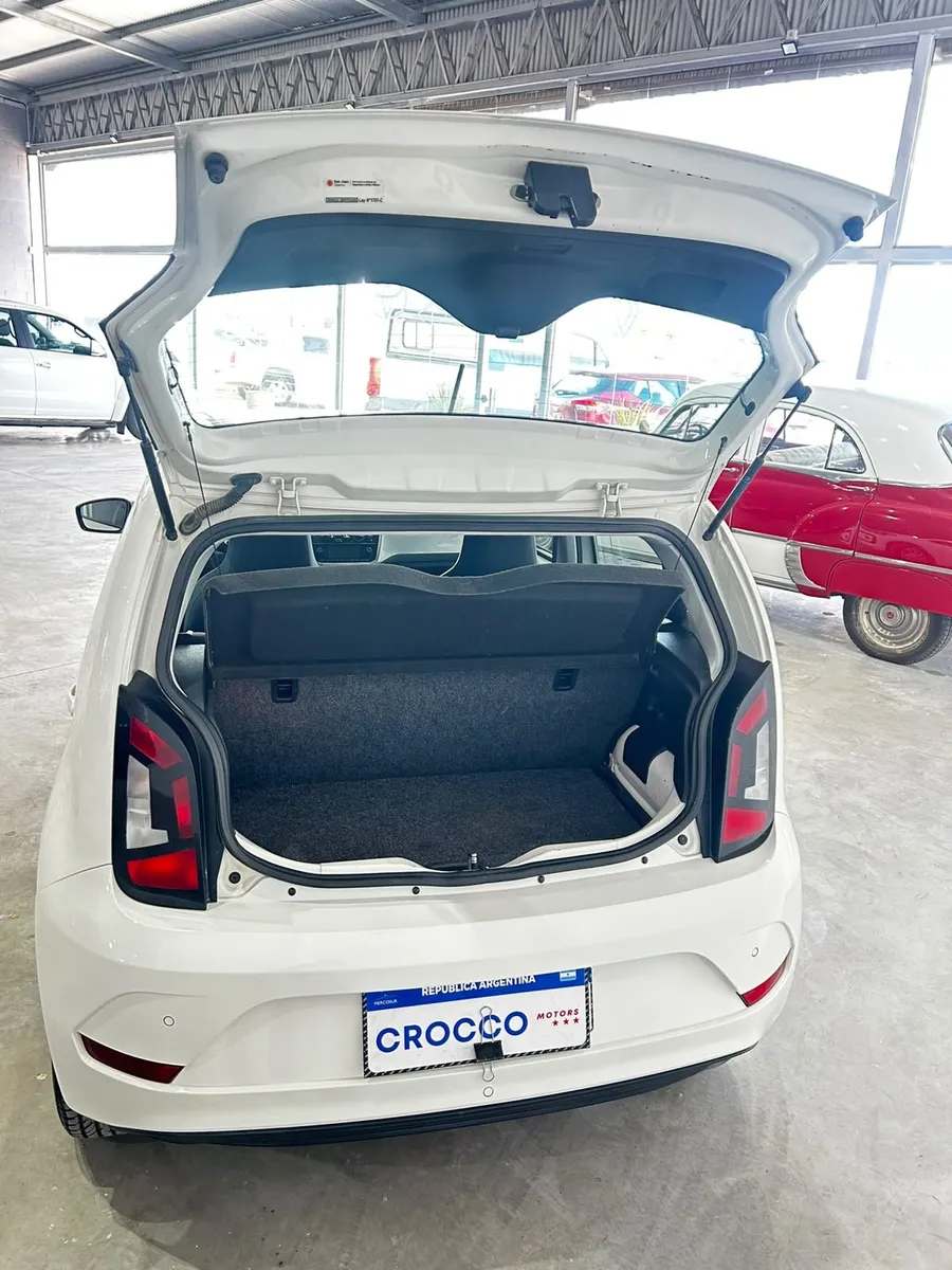 Volkswagen UP HIGHLINE MT — foto 9