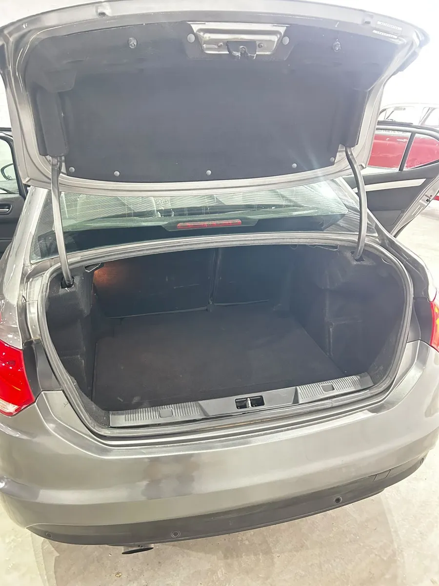 Citroën C4 LOUNGE 2.0 TENDANCE — foto 4