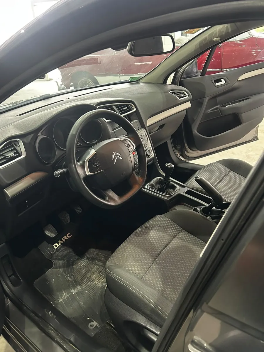 Citroën C4 LOUNGE 2.0 TENDANCE — foto 5