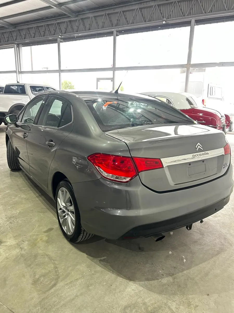 Citroën C4 LOUNGE 2.0 TENDANCE — foto 8