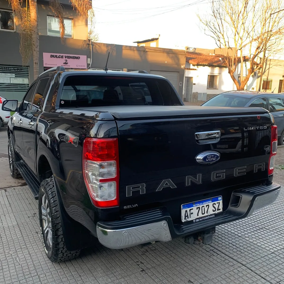 Ford RANGER PICK - UP LIMITED 3.2 4X4 AT — foto 6