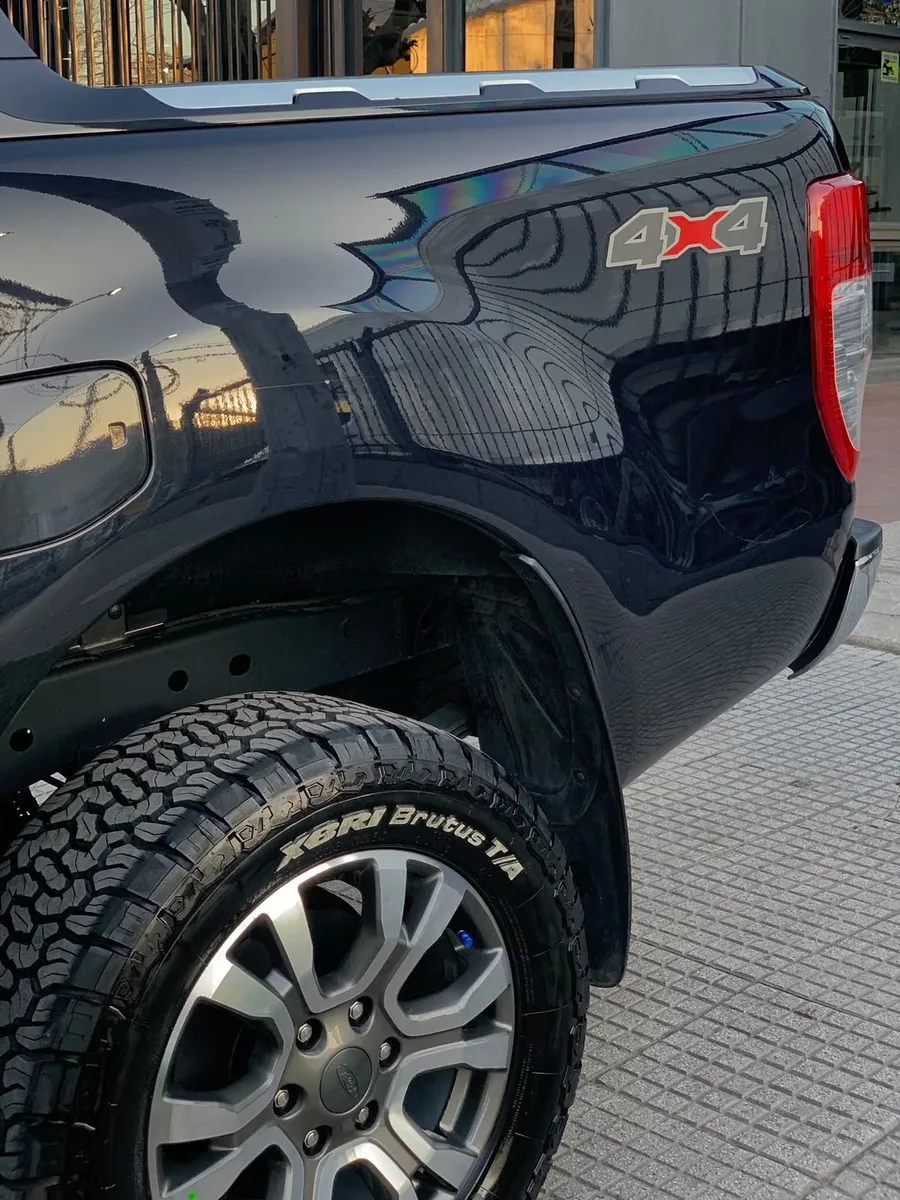 Ford RANGER PICK - UP LIMITED 3.2 4X4 AT — foto 8