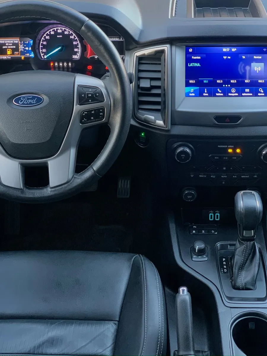 Ford RANGER PICK - UP LIMITED 3.2 4X4 AT — foto 13