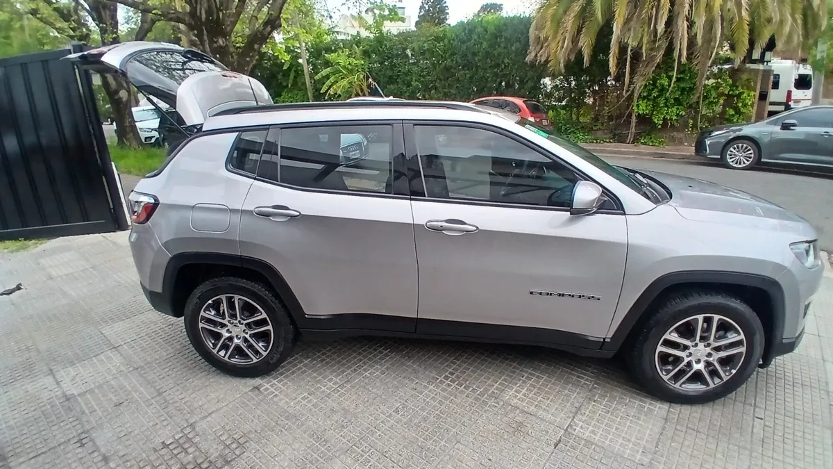 Jeep COMPASS 5P 2,4 6AT Sport 4X2 Fwd 2019 — foto 6