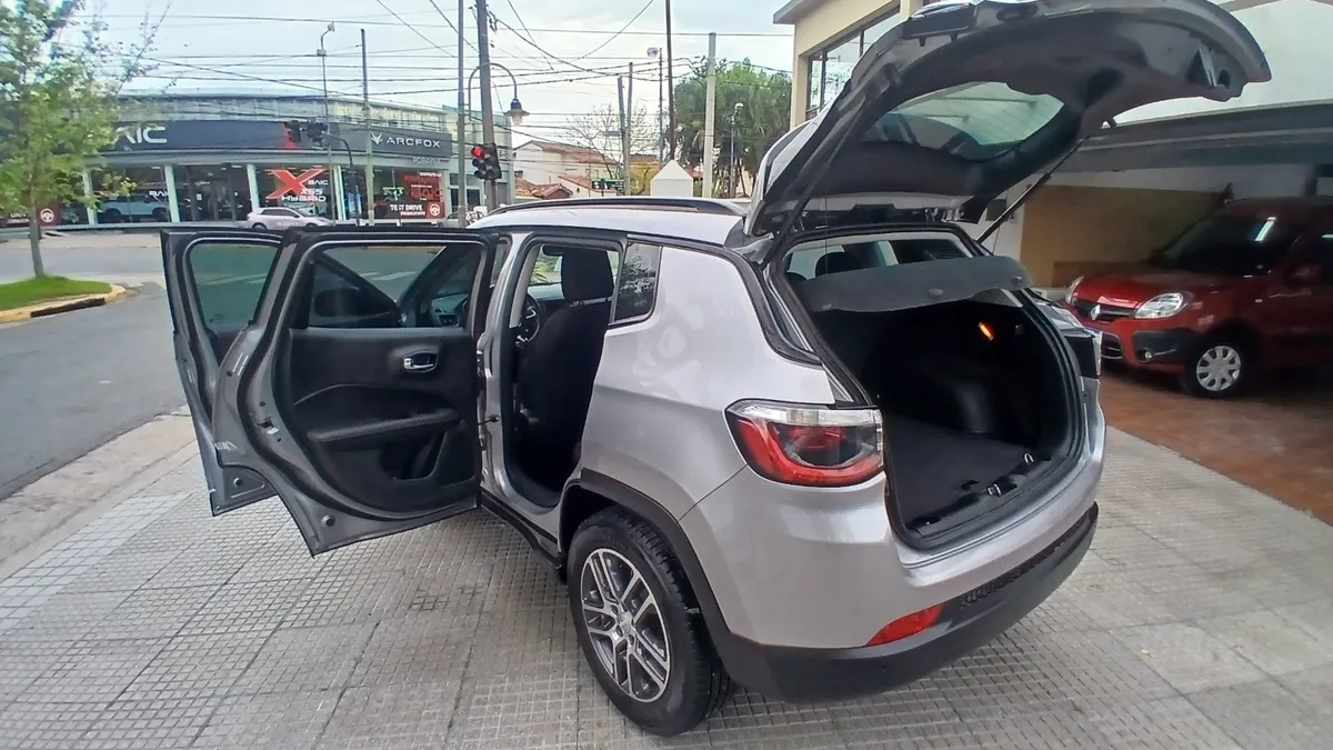 Jeep COMPASS 5P 2,4 6AT Sport 4X2 Fwd 2019 — foto 9