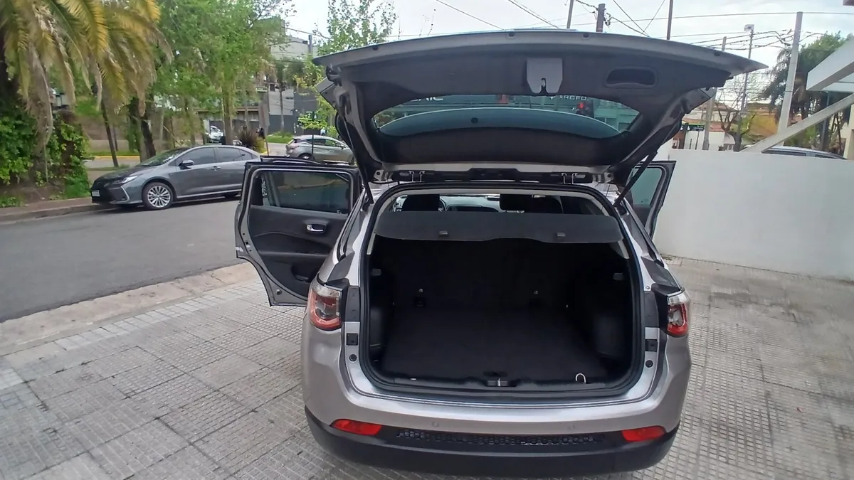 Jeep COMPASS 5P 2,4 6AT Sport 4X2 Fwd 2019 — foto 10