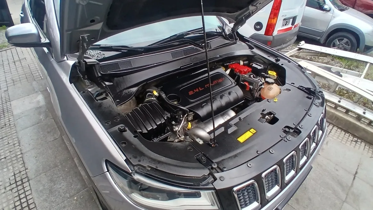 Jeep COMPASS 5P 2,4 6AT Sport 4X2 Fwd 2019 — foto 14