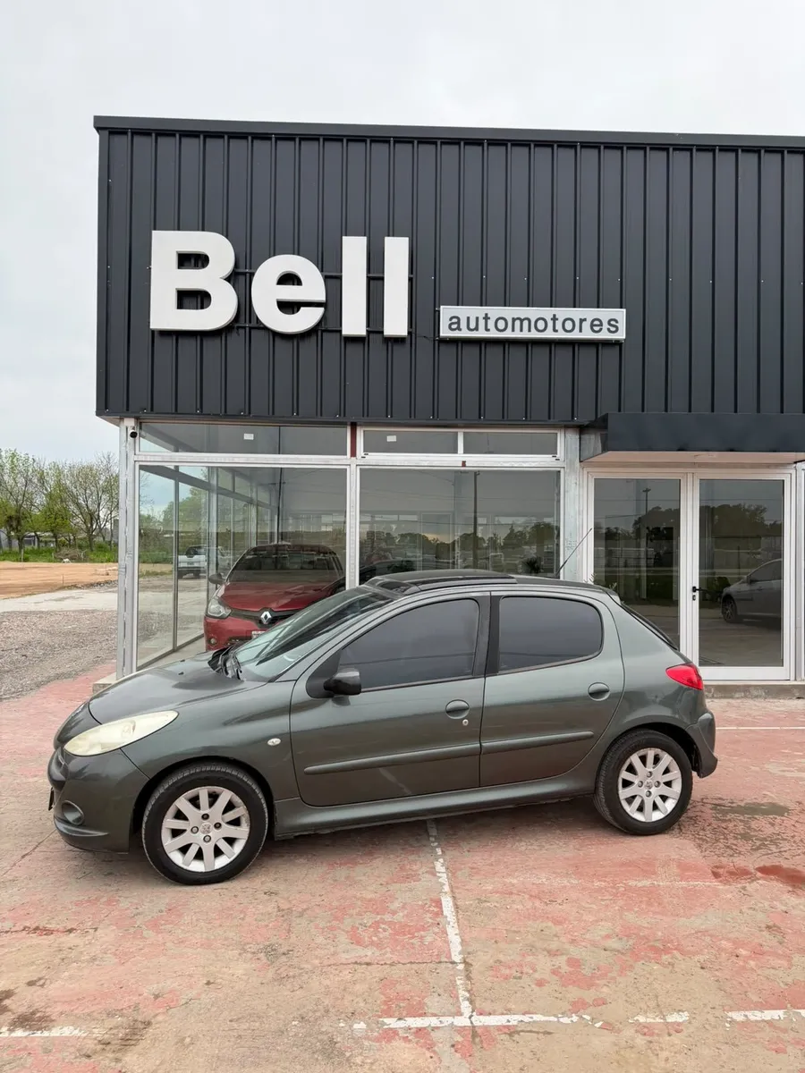 Peugeot 207 XT 1.9 D — foto 5