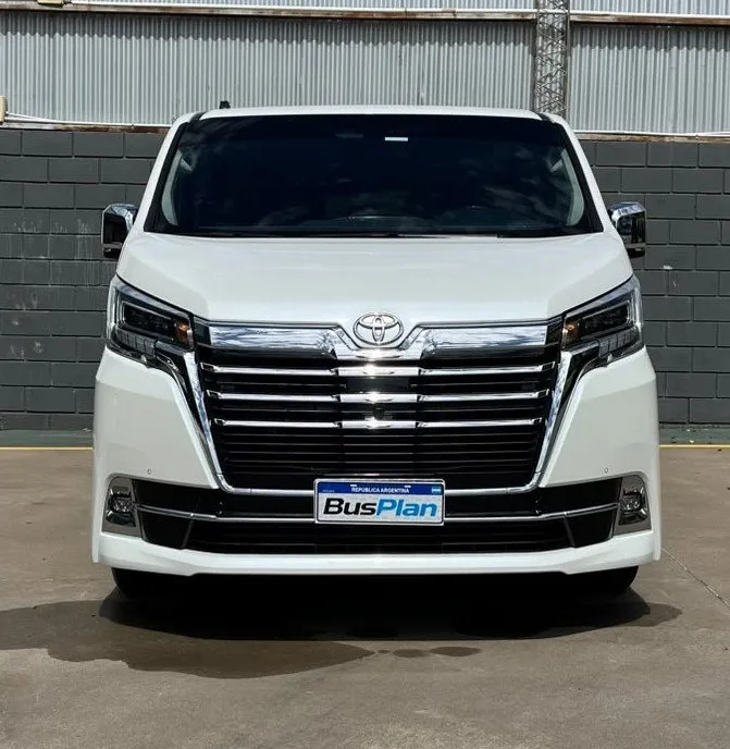 Toyota HIACE Wagon 2,8 Diesel 6AT 10a 2024 — foto 3