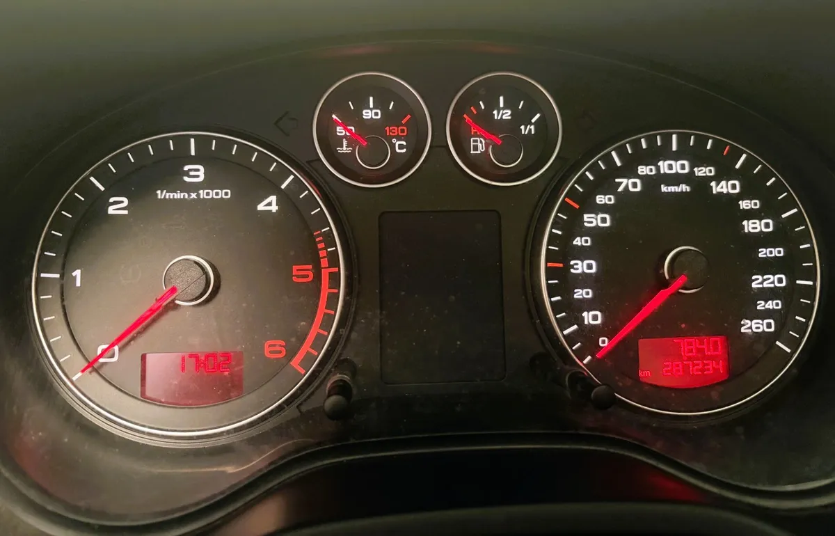 Audi A3 1.9 TDI Sportback 5P — foto 12