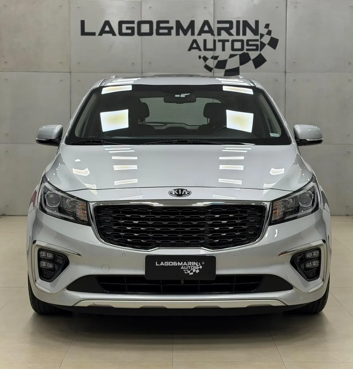 Kia Carnival Van 2,2 Crdi 8AT 11p Premium 2019 — foto 2