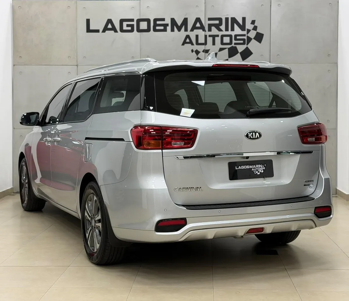 Kia Carnival Van 2,2 Crdi 8AT 11p Premium 2019 — foto 6