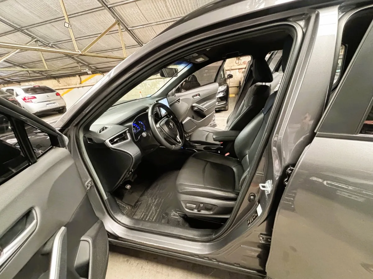 Toyota Corolla Cross SEG HEV 1.8 ECVT — foto 11