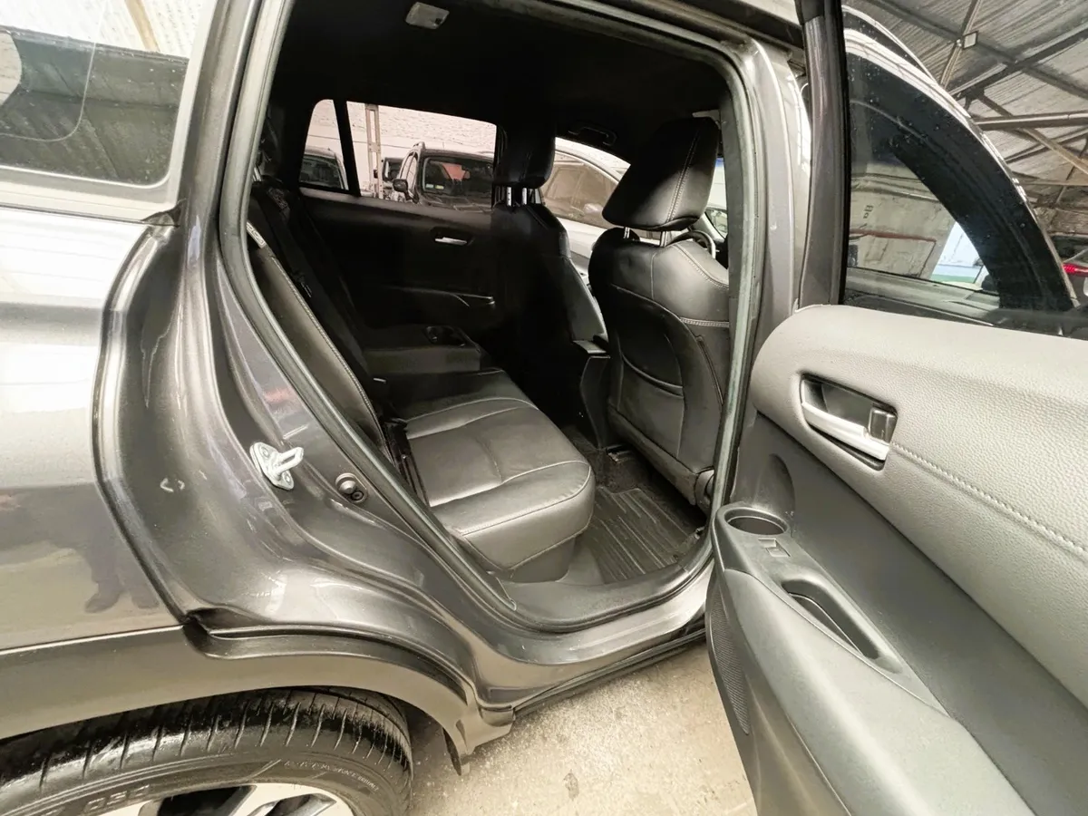 Toyota Corolla Cross SEG HEV 1.8 ECVT — foto 13