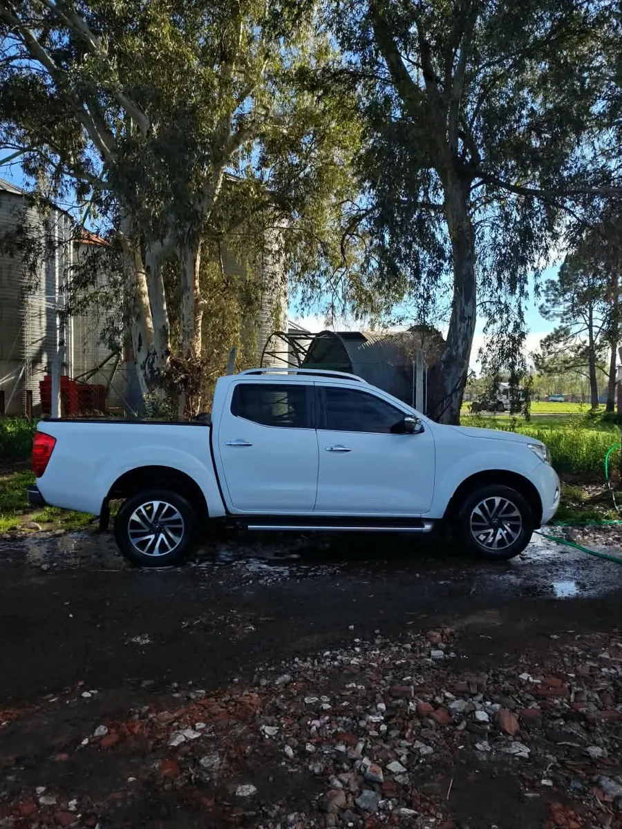 Nissan FRONTIER PICK - UP D/C 2,3 Td 4X4 Le AT — foto 2
