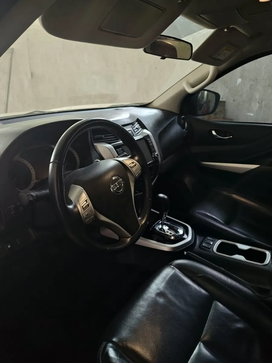 Nissan FRONTIER PICK - UP D/C 2,3 Td 4X4 Le AT — foto 7