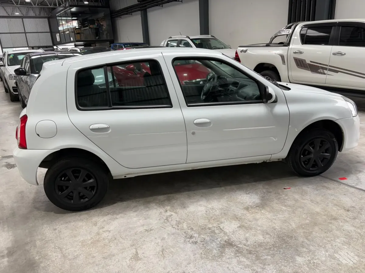 Renault CLIO MIO 1.2 16V Confort Pack Sat — foto 9