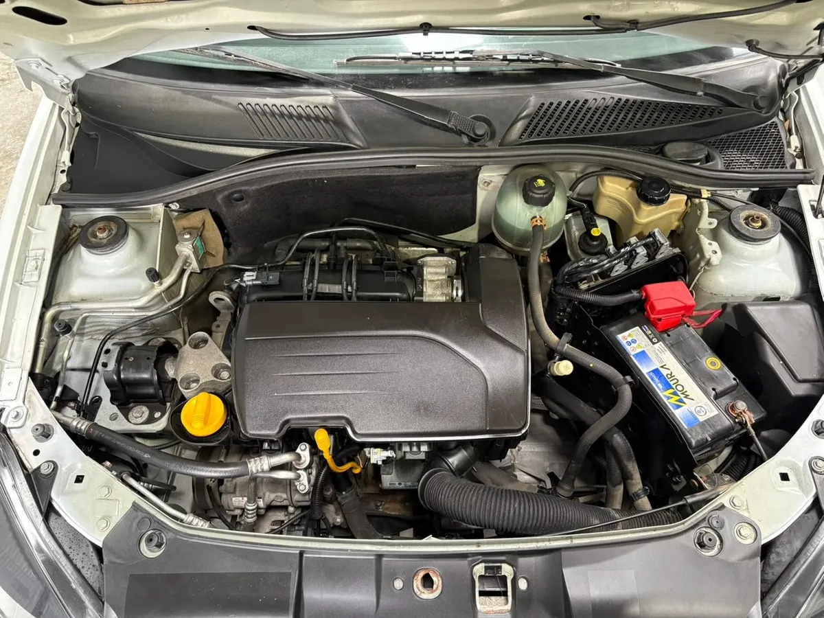Renault CLIO MIO 1.2 16V Confort Pack Sat — foto 13