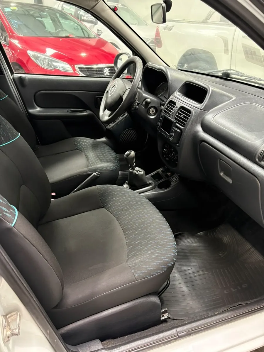 Renault CLIO MIO 1.2 16V Confort Pack Sat — foto 19