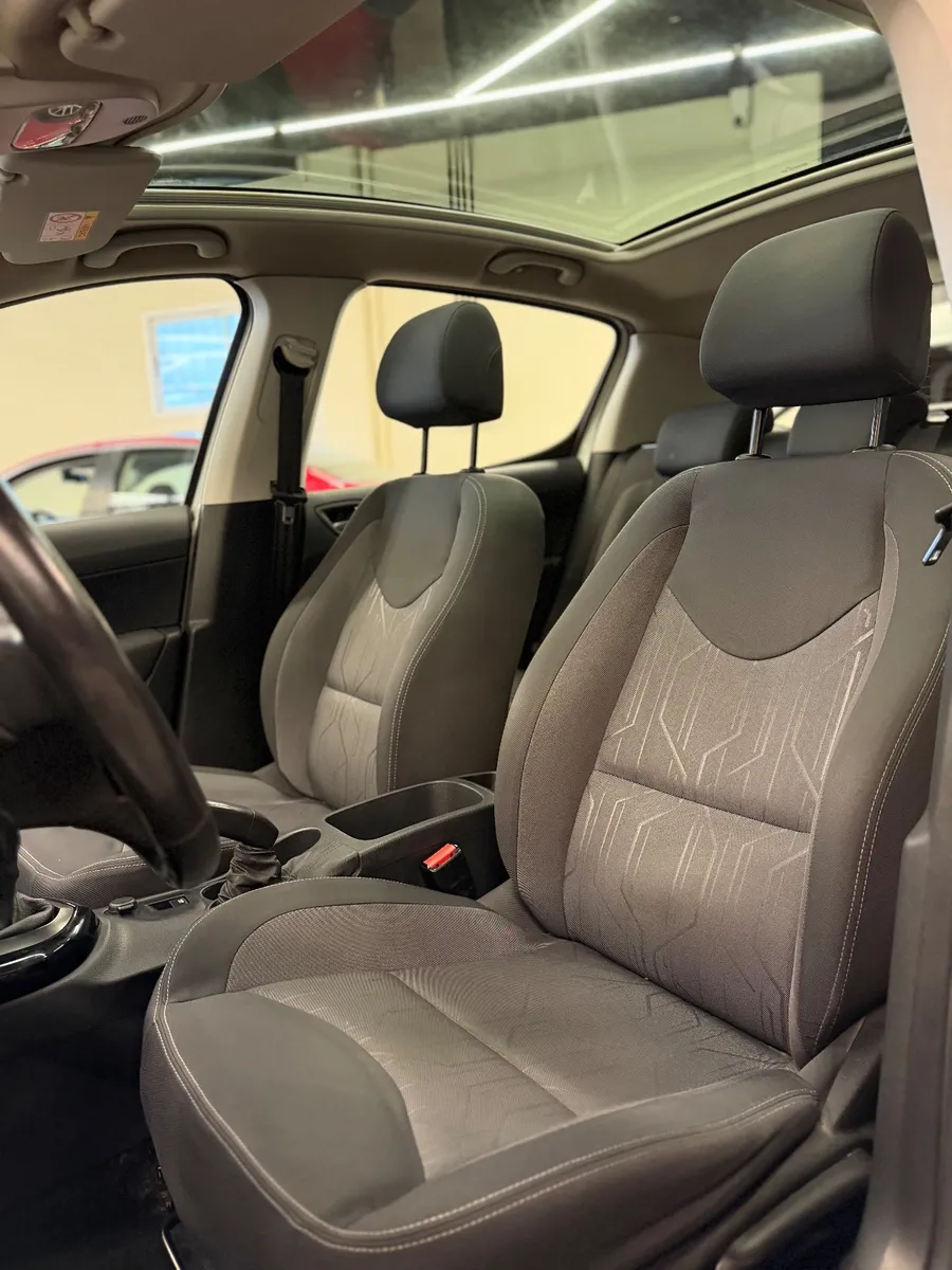 Peugeot 308 5P 1,6 Allure — foto 13