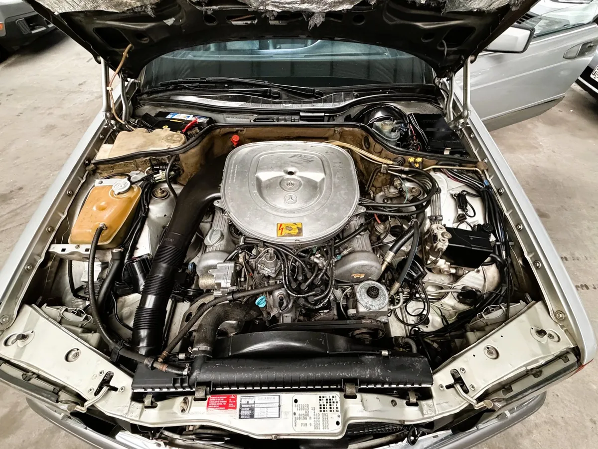 Mercedes-Benz 380 SEC V8 3.8L Coupe AT — foto 8