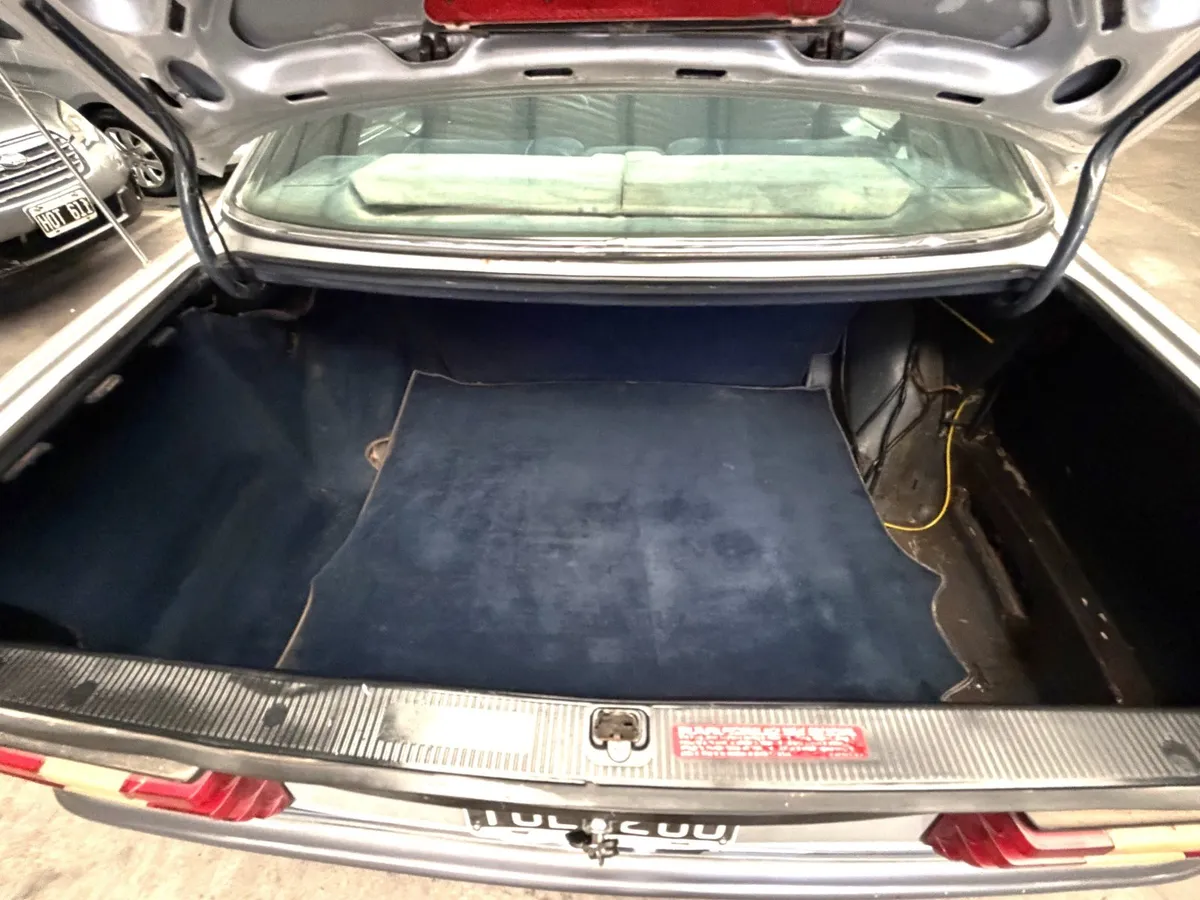 Mercedes-Benz 380 SEC V8 3.8L Coupe AT — foto 15