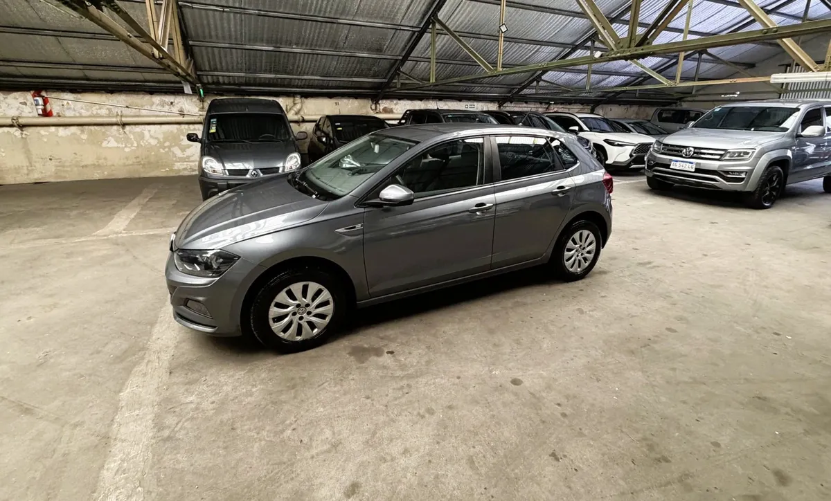 Volkswagen Polo Trendline 1.6 MSI 110CV AT 5P — foto 2