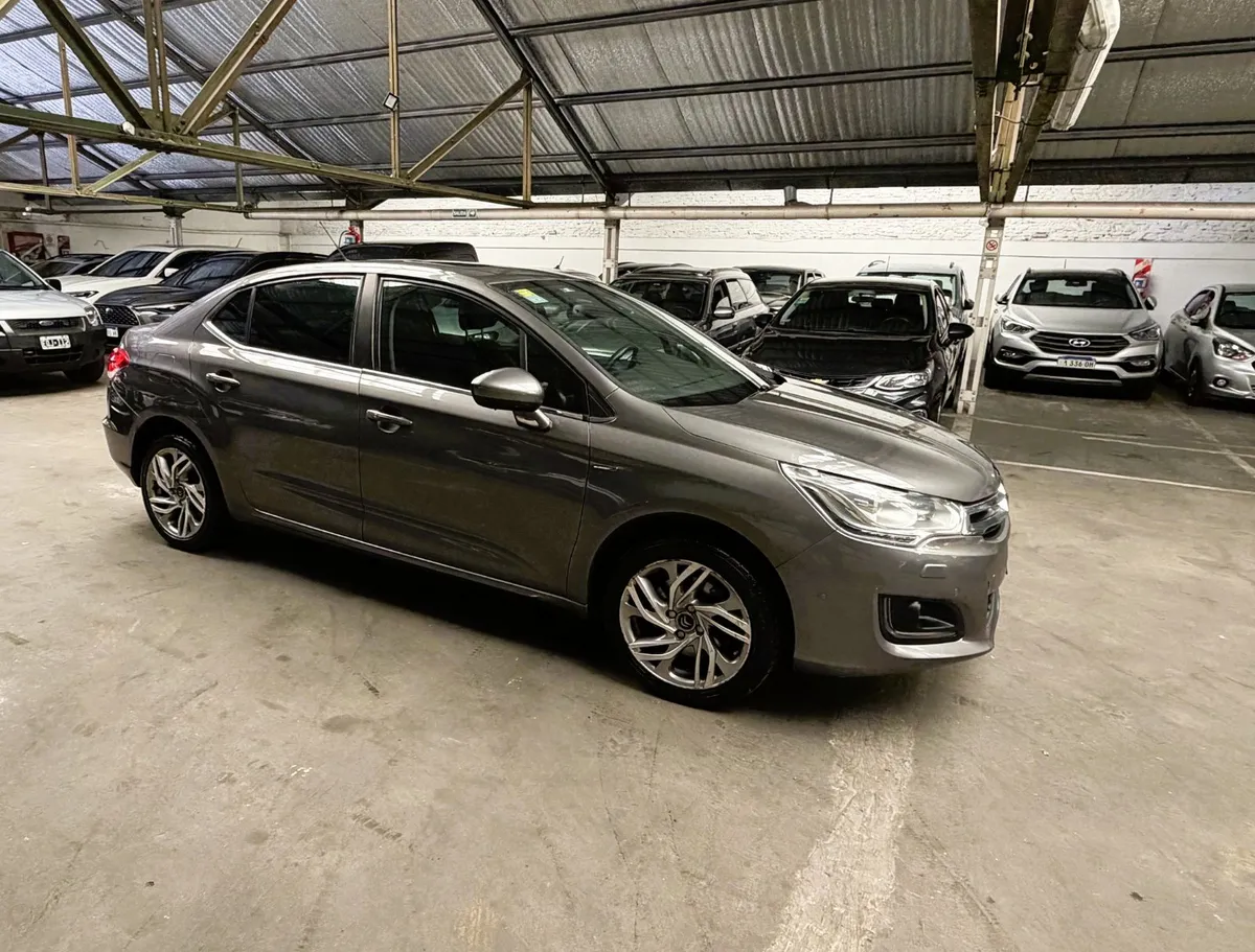Citroën C4  Lounge 1.6i THP Exlusive AT6 Pack Select — foto 3