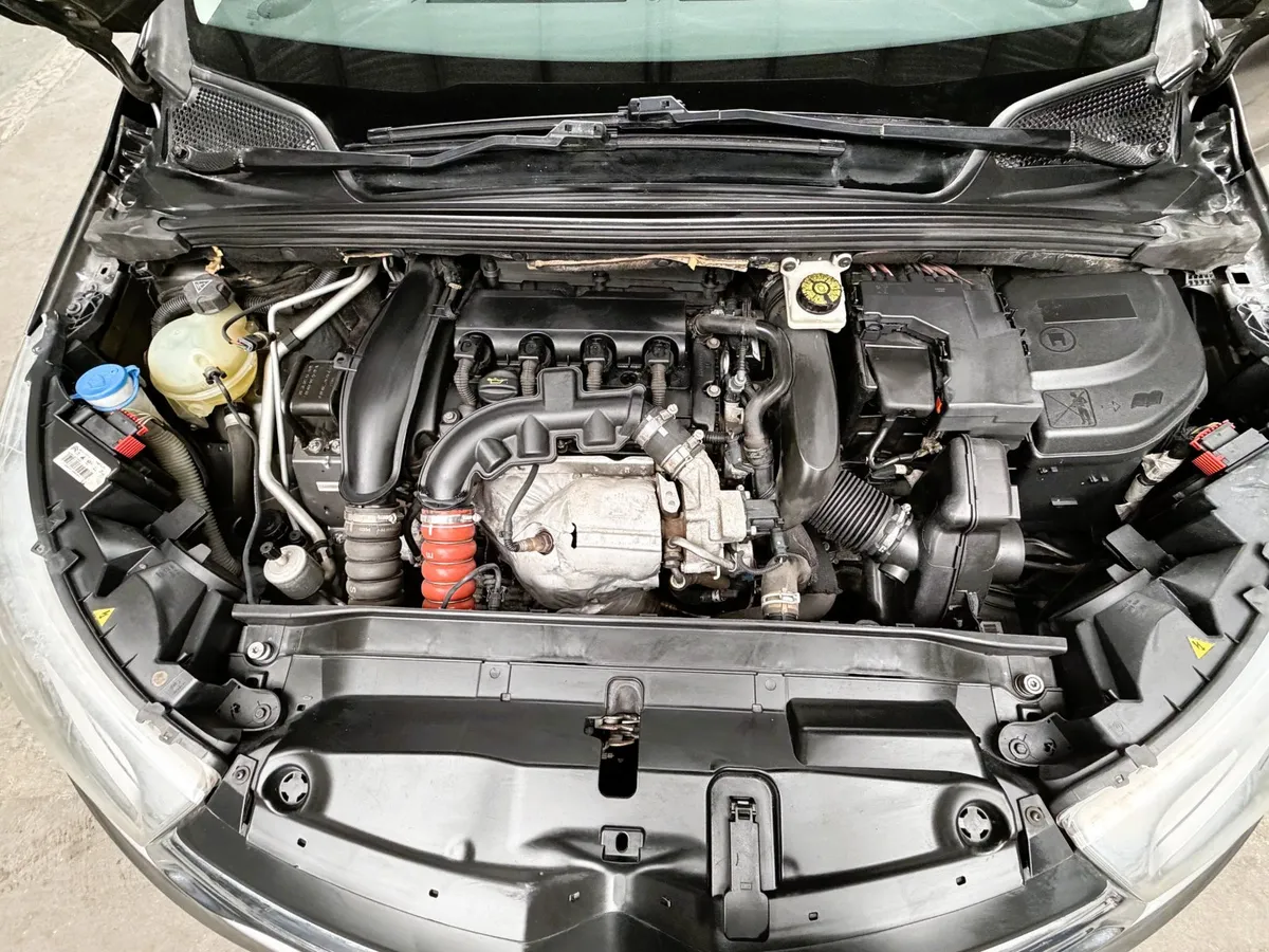 Citroën C4  Lounge 1.6i THP Exlusive AT6 Pack Select — foto 7