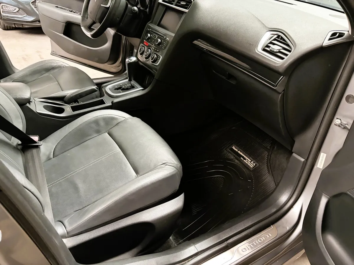Citroën C4  Lounge 1.6i THP Exlusive AT6 Pack Select — foto 14