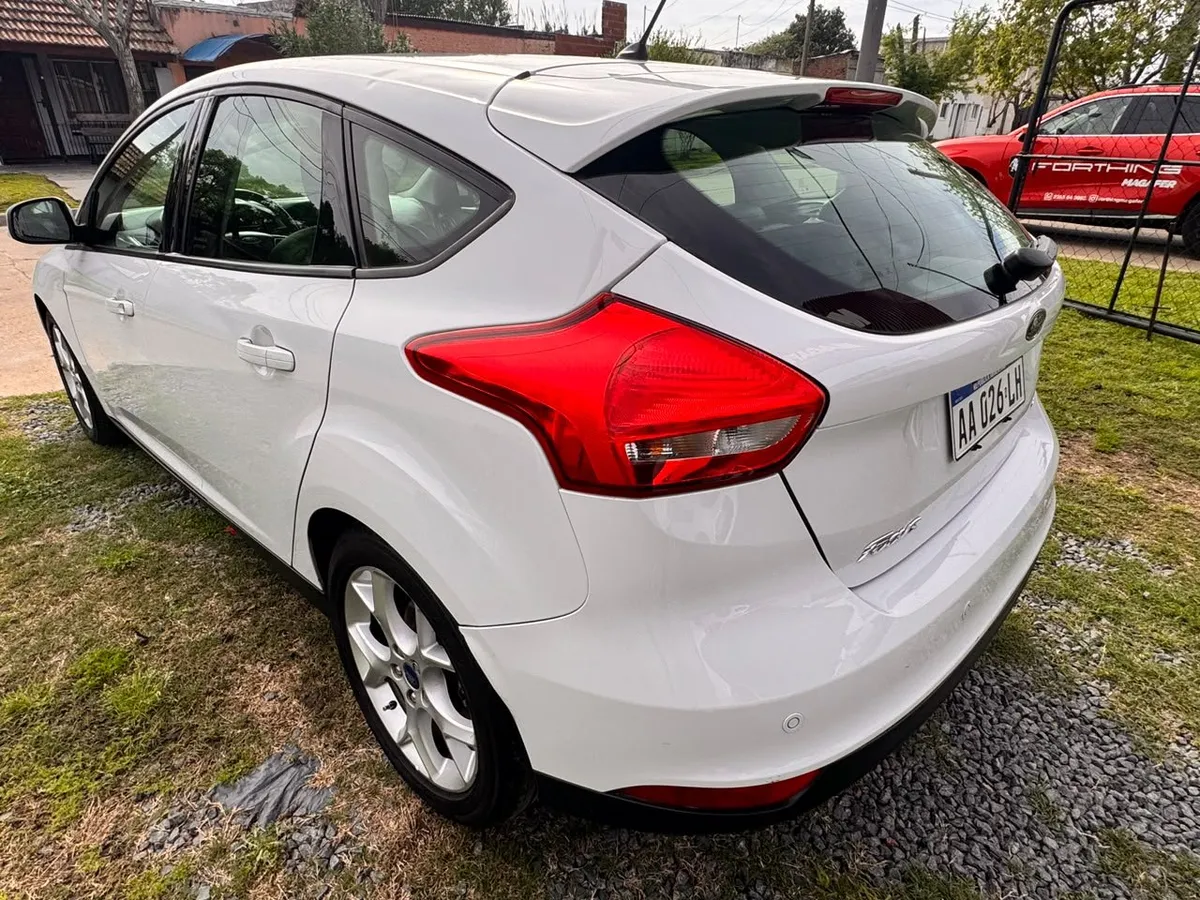 Ford FOCUS KINETIC DESIGN ATTRACTION 5P 2,0 Se AT 2017 — foto 10