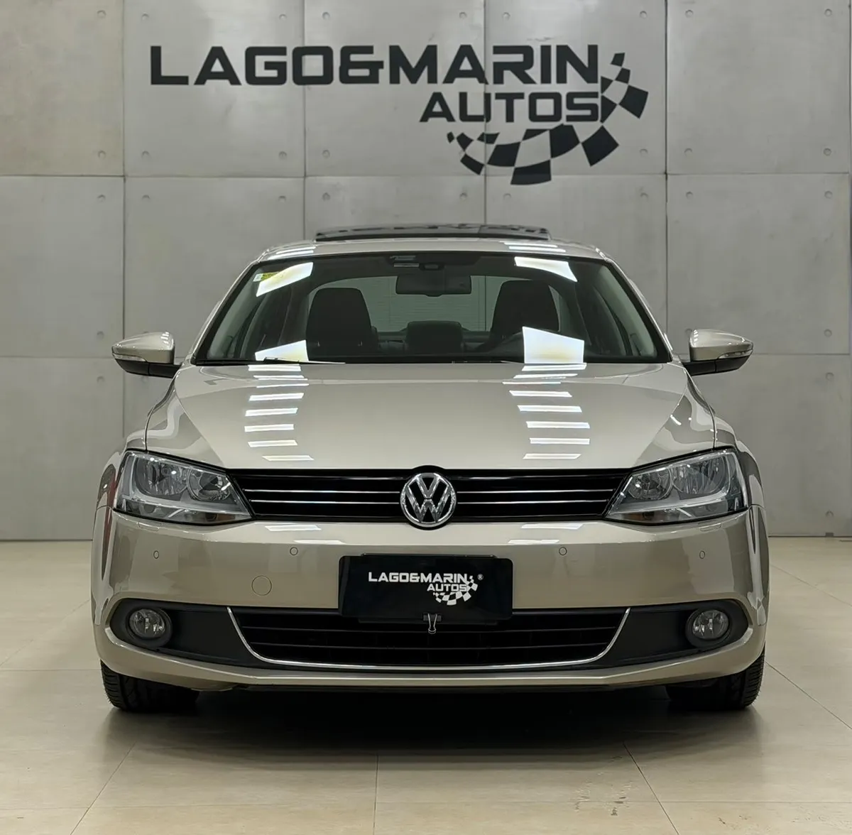 Volkswagen VENTO 4P 2,0 T FSI Sportline DSG 2011 — foto 2