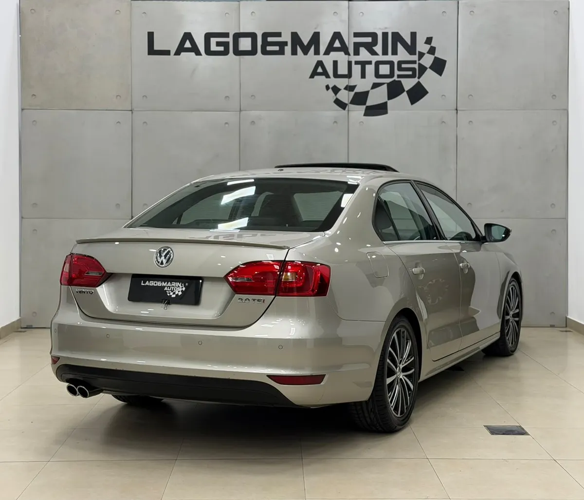 Volkswagen VENTO 4P 2,0 T FSI Sportline DSG 2011 — foto 5