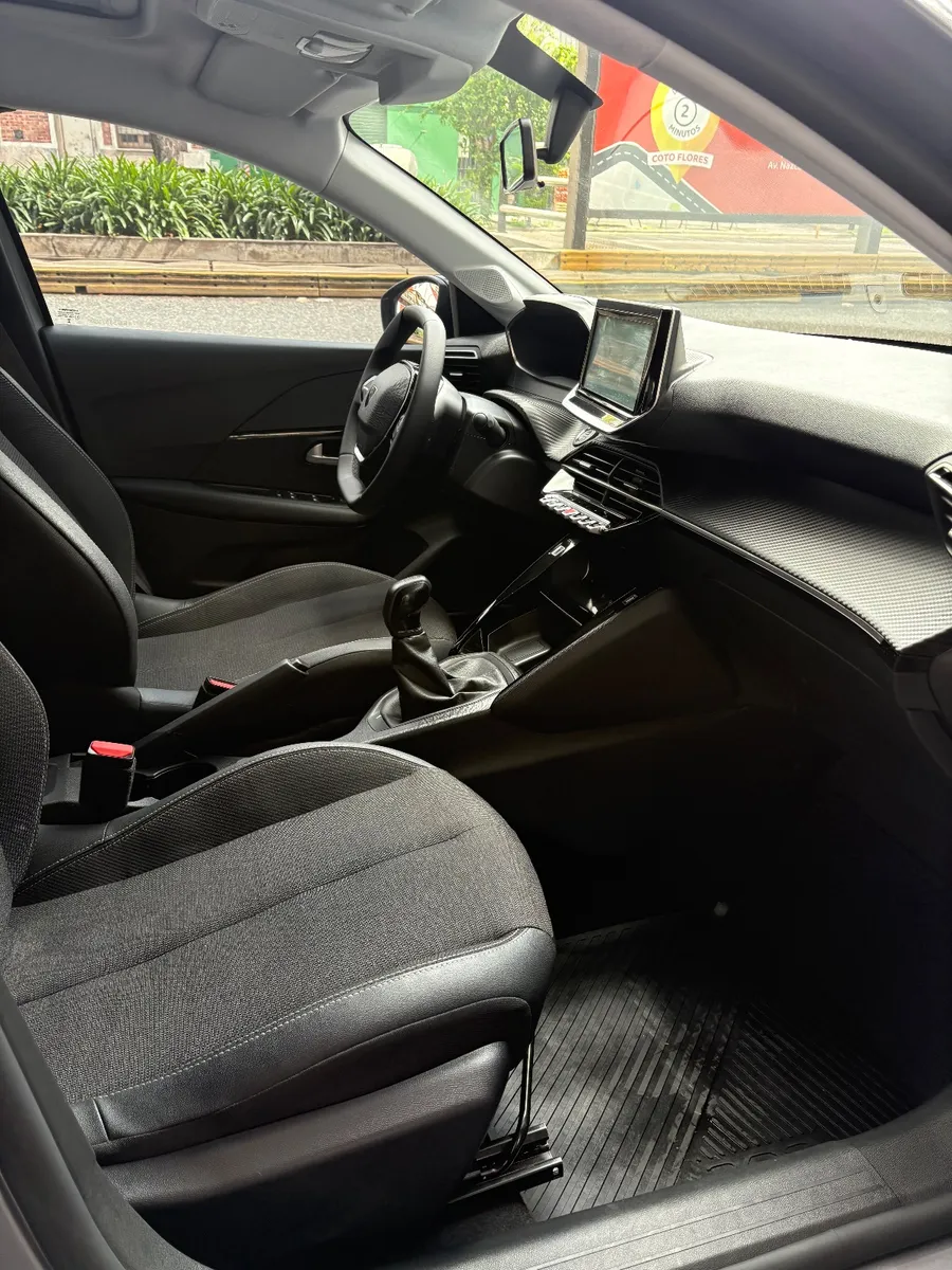 Peugeot 208 5P 1,6 Allure Mt5 2025 — foto 9