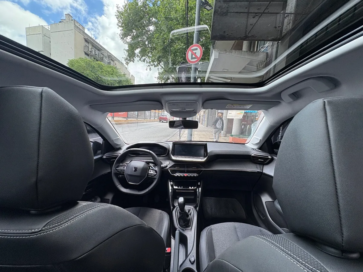 Peugeot 208 5P 1,6 Allure Mt5 2025 — foto 11