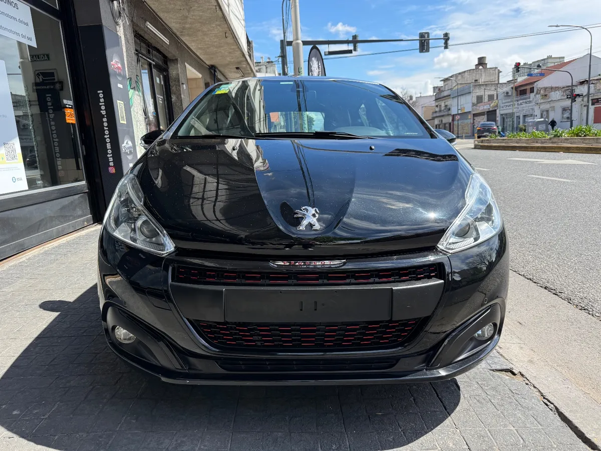 Peugeot 208 5P 1,6 THP Gt 2017 — foto 2