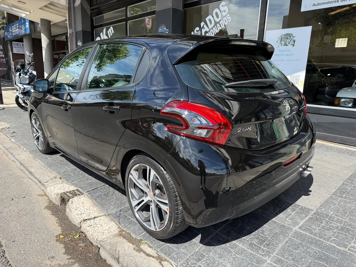 Peugeot 208 5P 1,6 THP Gt 2017 — foto 6