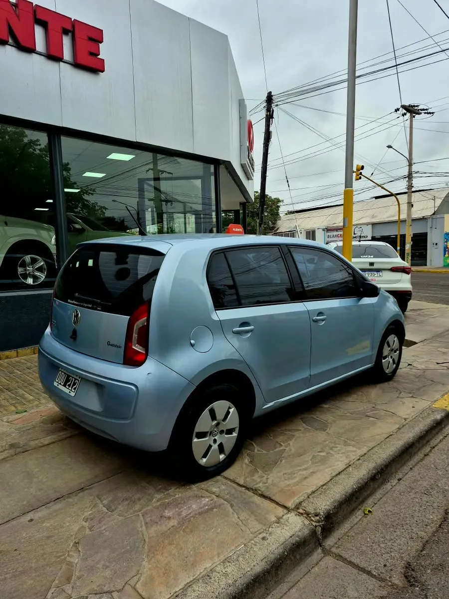 Volkswagen UP! 5P 1,0 Highline — foto 2
