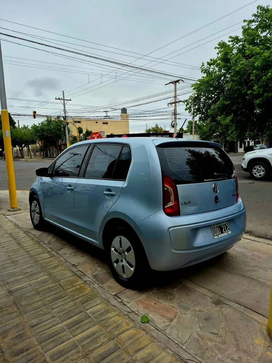 Volkswagen UP! 5P 1,0 Highline — foto 3