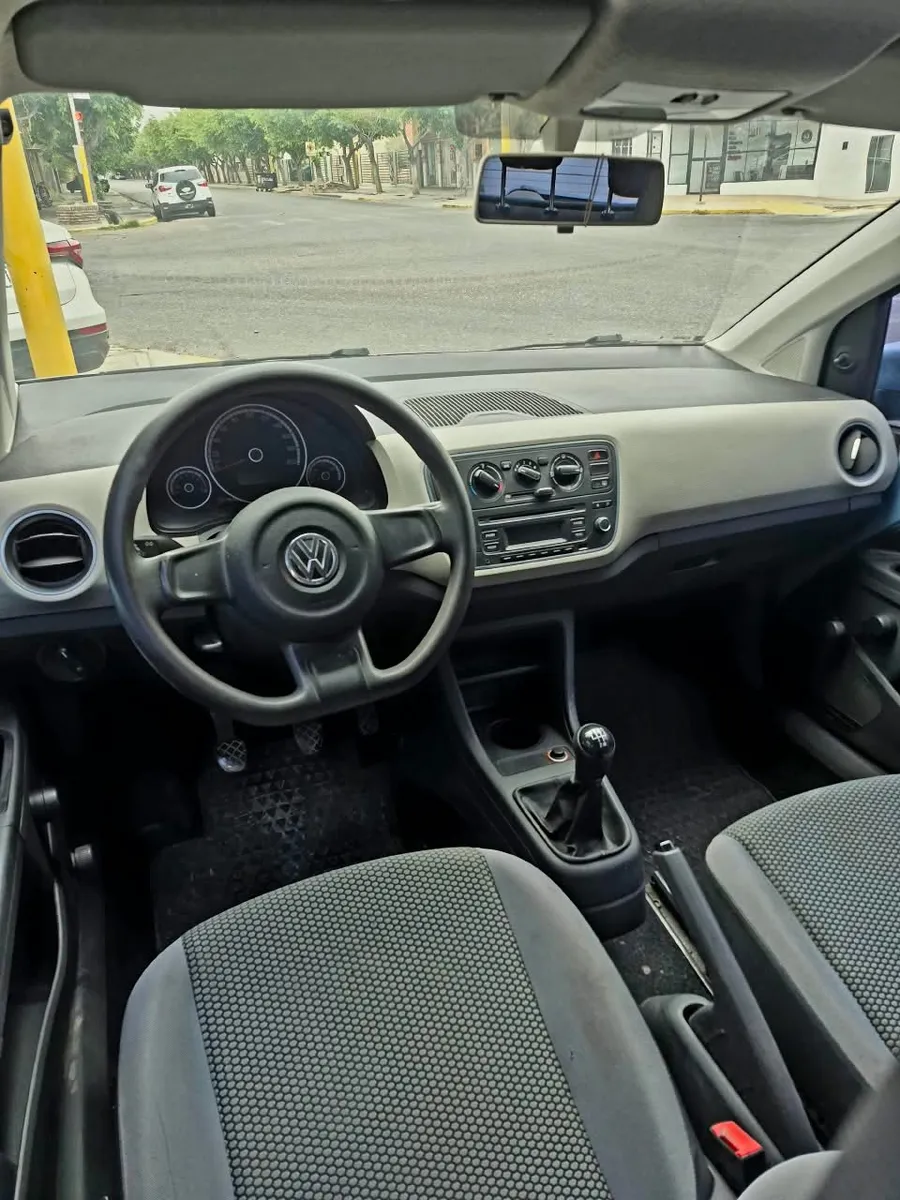 Volkswagen UP! 5P 1,0 Highline — foto 4