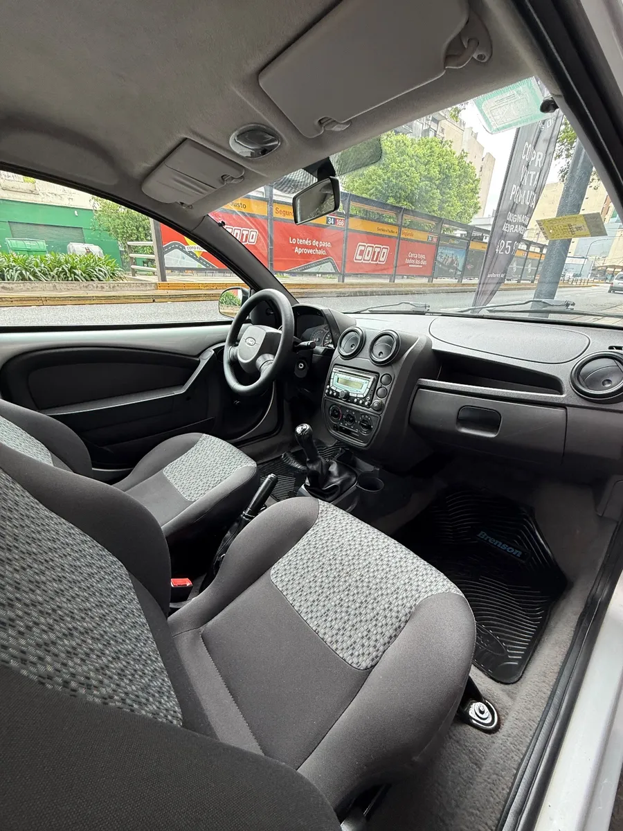 Ford KA Fly viral 1.6L — foto 9