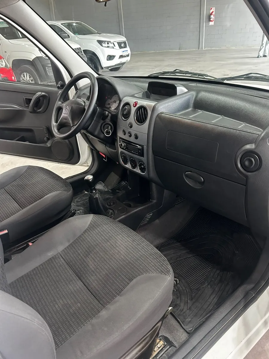 Citroën Berlingo Hdi 5 asientos — foto 5